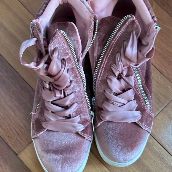 Epicc Brand Fabrics snaekers color pink  style boots like new size 6.5 - Picture 10 of 11